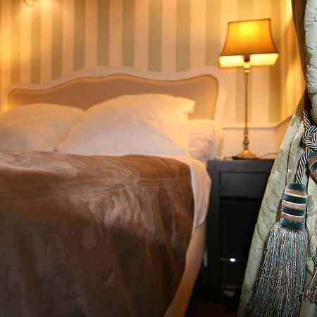 Parisinteriorsrentals - Beautiful Le Marais Notre Dame Appartement מראה חיצוני תמונה