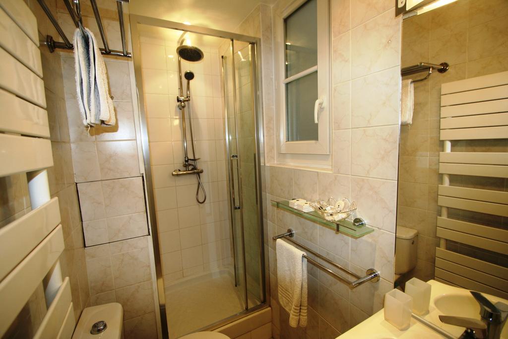 Parisinteriorsrentals - Beautiful Le Marais Notre Dame Appartement מראה חיצוני תמונה