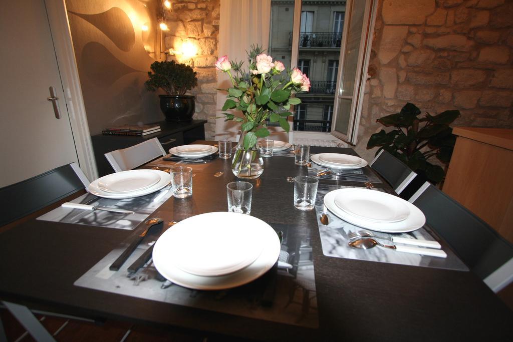 Parisinteriorsrentals - Beautiful Le Marais Notre Dame Appartement מראה חיצוני תמונה